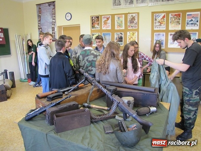 Zdjęcie w galerii na portalu naszraciborz.pl: Dni otwarte Gimnazjum przy Kasprowicza  wiadomości z regionu