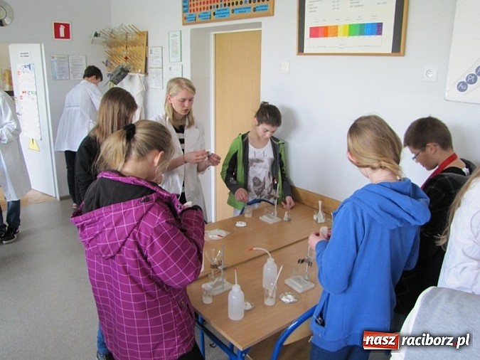 Zdjęcie w galerii na portalu naszraciborz.pl: Dni otwarte Gimnazjum przy Kasprowicza  wiadomości z regionu