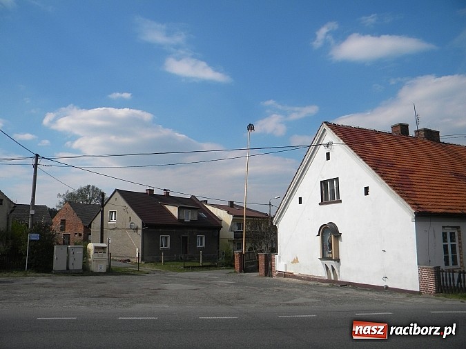 Zdjęcie w galerii na portalu naszraciborz.pl: Moik góruje nad Rudą Kozielską  wiadomości z regionu