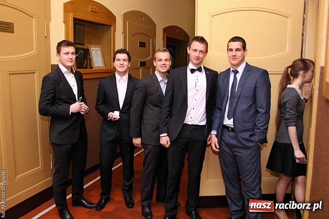 Zdjęcie w galerii na portalu naszraciborz.pl: I LO. Trzeci dzień matur - dziś angielski  wiadomości z regionu