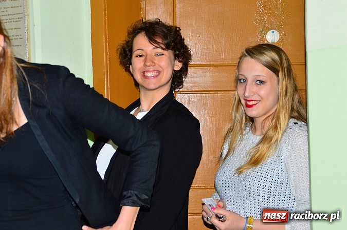 Zdjęcie w galerii na portalu naszraciborz.pl: Ekonomik: maturzyści zmagają się z językiem angielskim wiadomości z regionu