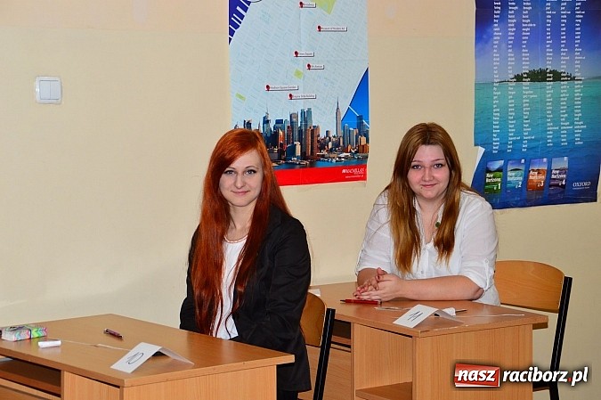 Zdjęcie w galerii na portalu naszraciborz.pl: Ekonomik: maturzyści zmagają się z językiem angielskim wiadomości z regionu