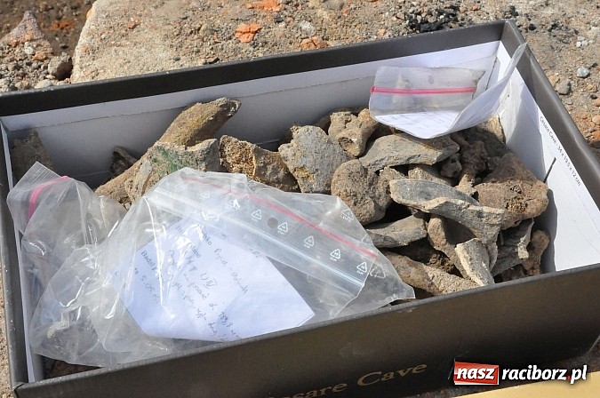 Zdjęcie w galerii na portalu naszraciborz.pl: Wykopaliska przy kościele pw. św. Jakuba przynoszą ciekawe odkrycia. Są tu groby skazańców wiadomości z regionu