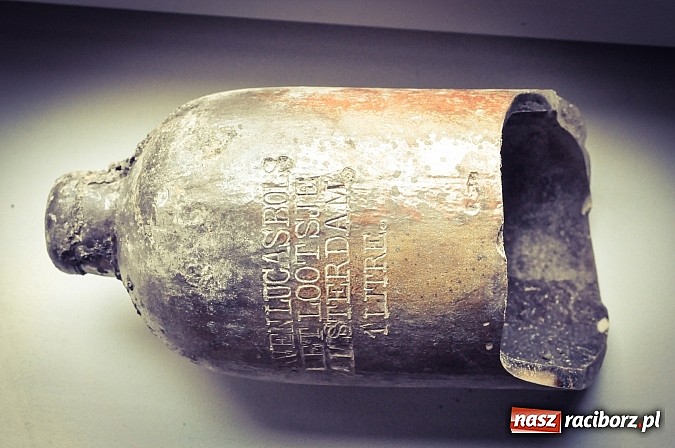 Zdjęcie w galerii na portalu naszraciborz.pl: Wykopaliska przy kościele pw. św. Jakuba przynoszą ciekawe odkrycia. Są tu groby skazańców wiadomości z regionu