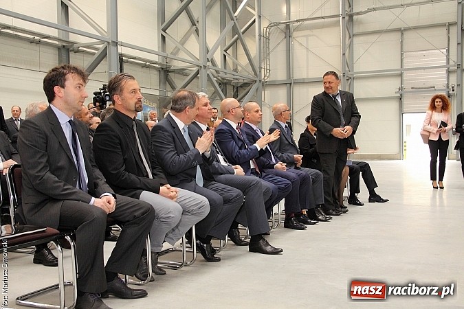 Zdjęcie w galerii na portalu naszraciborz.pl: Rafamet otworzył dziś uroczyście nową halę montażu II! wiadomości z regionu