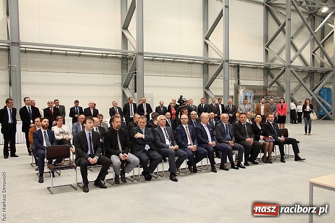 Zdjęcie w galerii na portalu naszraciborz.pl: Rafamet otworzył dziś uroczyście nową halę montażu II! wiadomości z regionu