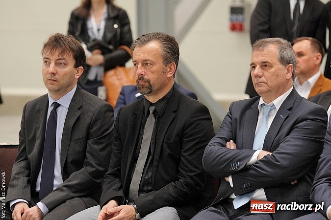 Zdjęcie w galerii na portalu naszraciborz.pl: Rafamet otworzył dziś uroczyście nową halę montażu II! wiadomości z regionu