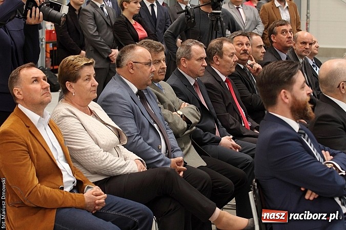 Zdjęcie w galerii na portalu naszraciborz.pl: Rafamet otworzył dziś uroczyście nową halę montażu II! wiadomości z regionu