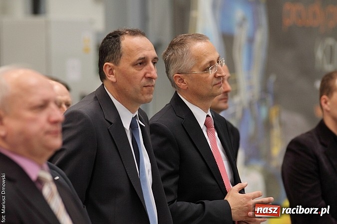 Zdjęcie w galerii na portalu naszraciborz.pl: Rafamet otworzył dziś uroczyście nową halę montażu II! wiadomości z regionu