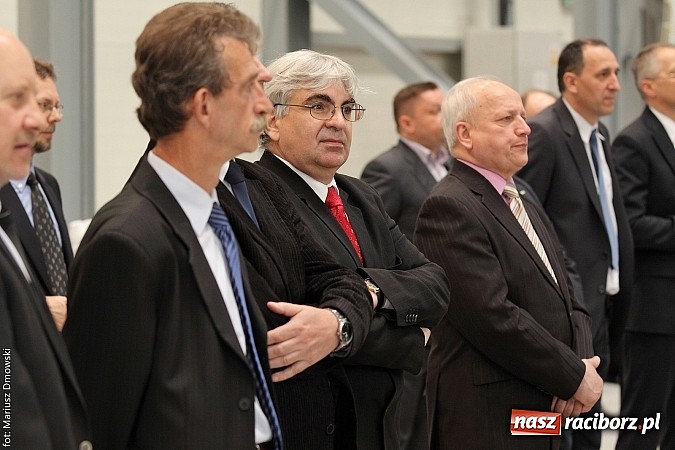 Zdjęcie w galerii na portalu naszraciborz.pl: Rafamet otworzył dziś uroczyście nową halę montażu II! wiadomości z regionu