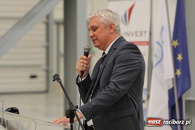 Zdjęcie w galerii na portalu naszraciborz.pl: Rafamet otworzył dziś uroczyście nową halę montażu II! wiadomości z regionu