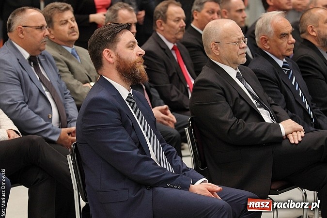 Zdjęcie w galerii na portalu naszraciborz.pl: Rafamet otworzył dziś uroczyście nową halę montażu II! wiadomości z regionu