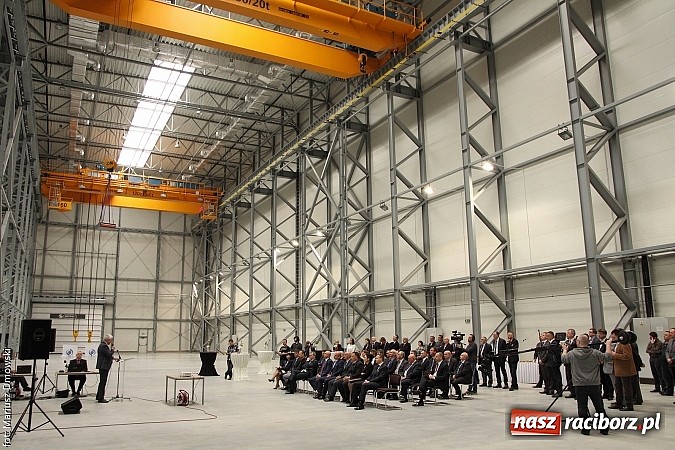 Zdjęcie w galerii na portalu naszraciborz.pl: Rafamet otworzył dziś uroczyście nową halę montażu II! wiadomości z regionu