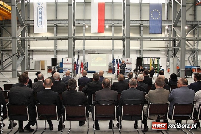 Zdjęcie w galerii na portalu naszraciborz.pl: Rafamet otworzył dziś uroczyście nową halę montażu II! wiadomości z regionu