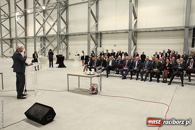 Zdjęcie w galerii na portalu naszraciborz.pl: Rafamet otworzył dziś uroczyście nową halę montażu II! wiadomości z regionu