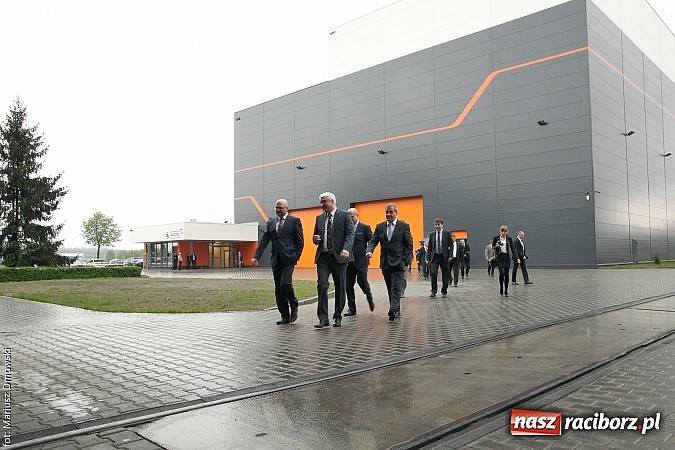 Zdjęcie w galerii na portalu naszraciborz.pl: Rafamet otworzył dziś uroczyście nową halę montażu II! wiadomości z regionu