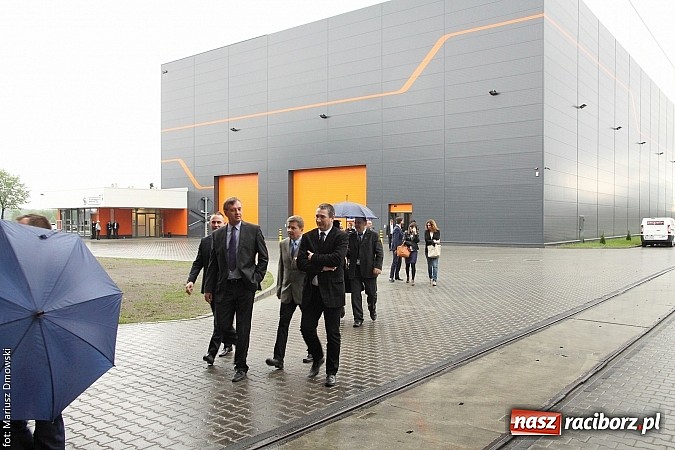Zdjęcie w galerii na portalu naszraciborz.pl: Rafamet otworzył dziś uroczyście nową halę montażu II! wiadomości z regionu