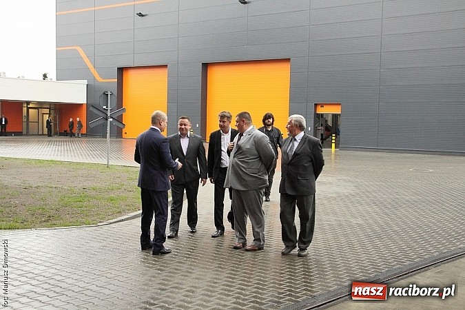 Zdjęcie w galerii na portalu naszraciborz.pl: Rafamet otworzył dziś uroczyście nową halę montażu II! wiadomości z regionu