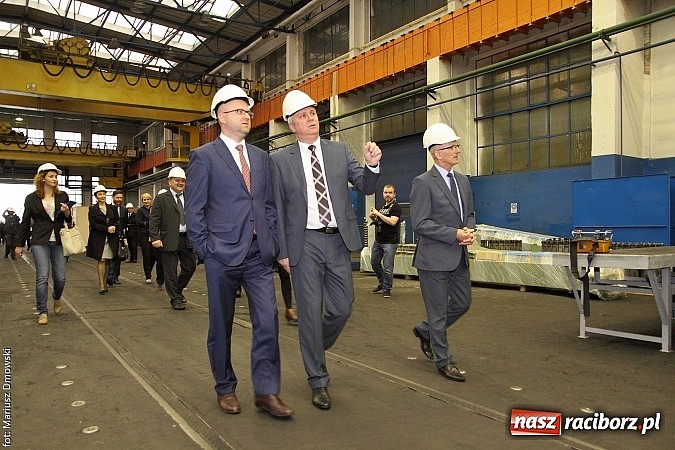 Zdjęcie w galerii na portalu naszraciborz.pl: Rafamet otworzył dziś uroczyście nową halę montażu II! wiadomości z regionu