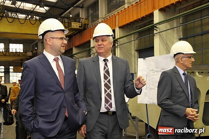 Zdjęcie w galerii na portalu naszraciborz.pl: Rafamet otworzył dziś uroczyście nową halę montażu II! wiadomości z regionu