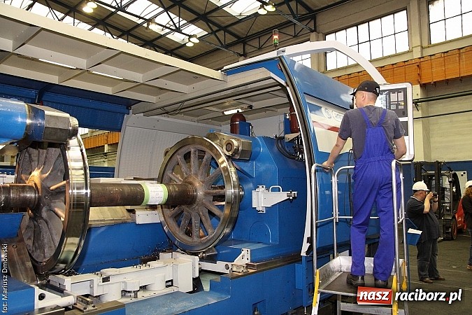 Zdjęcie w galerii na portalu naszraciborz.pl: Rafamet otworzył dziś uroczyście nową halę montażu II! wiadomości z regionu