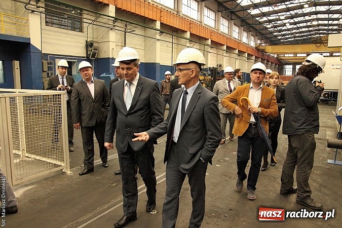 Zdjęcie w galerii na portalu naszraciborz.pl: Rafamet otworzył dziś uroczyście nową halę montażu II! wiadomości z regionu