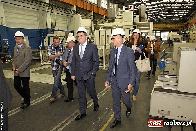 Zdjęcie w galerii na portalu naszraciborz.pl: Rafamet otworzył dziś uroczyście nową halę montażu II! wiadomości z regionu