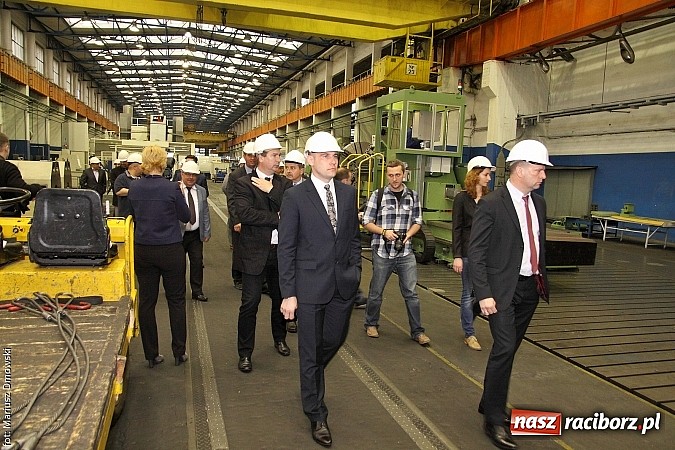 Zdjęcie w galerii na portalu naszraciborz.pl: Rafamet otworzył dziś uroczyście nową halę montażu II! wiadomości z regionu