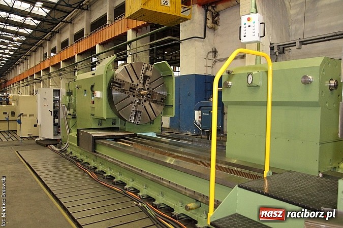 Zdjęcie w galerii na portalu naszraciborz.pl: Rafamet otworzył dziś uroczyście nową halę montażu II! wiadomości z regionu