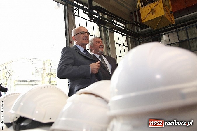 Zdjęcie w galerii na portalu naszraciborz.pl: Rafamet otworzył dziś uroczyście nową halę montażu II! wiadomości z regionu