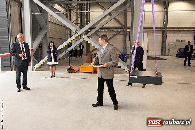 Zdjęcie w galerii na portalu naszraciborz.pl: Rafamet otworzył dziś uroczyście nową halę montażu II! wiadomości z regionu