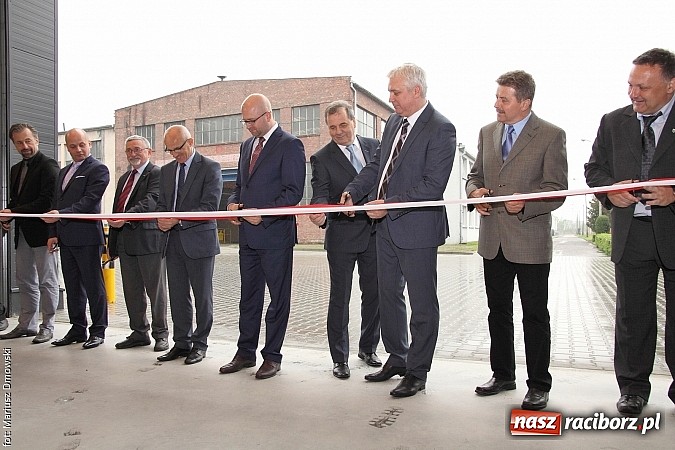 Zdjęcie w galerii na portalu naszraciborz.pl: Rafamet otworzył dziś uroczyście nową halę montażu II! wiadomości z regionu