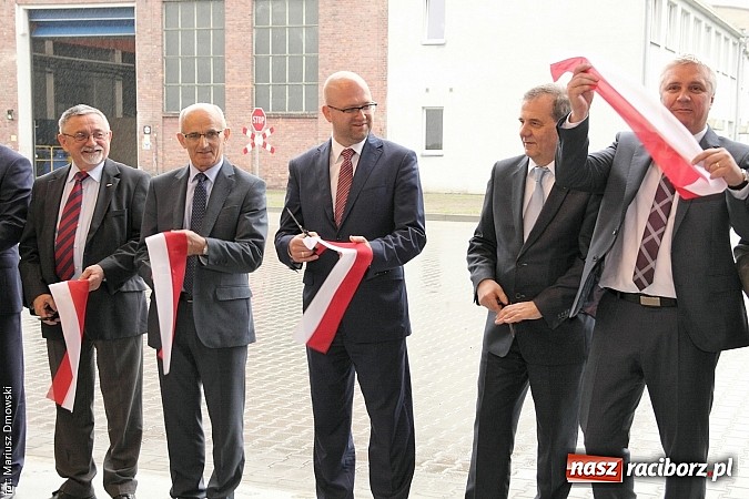 Zdjęcie w galerii na portalu naszraciborz.pl: Rafamet otworzył dziś uroczyście nową halę montażu II! wiadomości z regionu