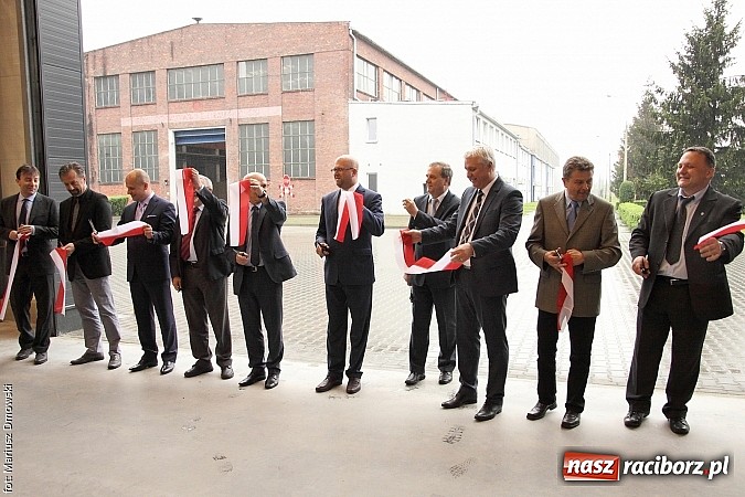 Zdjęcie w galerii na portalu naszraciborz.pl: Rafamet otworzył dziś uroczyście nową halę montażu II! wiadomości z regionu