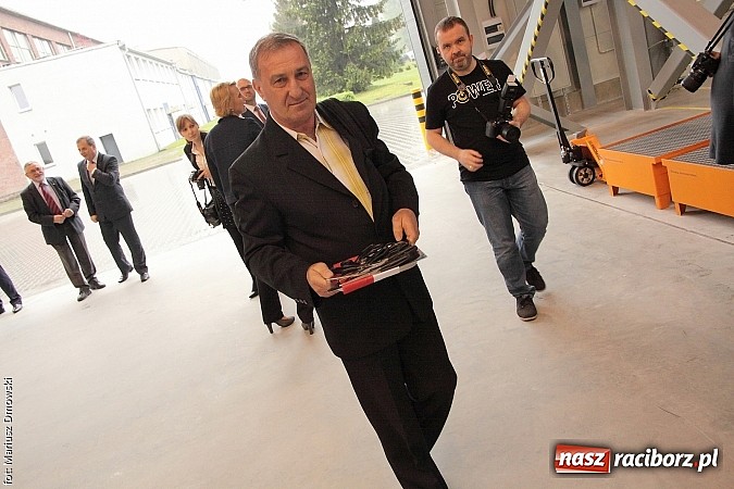 Zdjęcie w galerii na portalu naszraciborz.pl: Rafamet otworzył dziś uroczyście nową halę montażu II! wiadomości z regionu