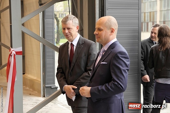 Zdjęcie w galerii na portalu naszraciborz.pl: Rafamet otworzył dziś uroczyście nową halę montażu II! wiadomości z regionu