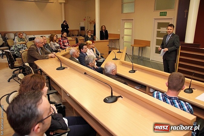 Zdjęcie w galerii na portalu naszraciborz.pl: Przyznano nagrody w konkursie na najpiękniejszą elewację wiadomości z regionu