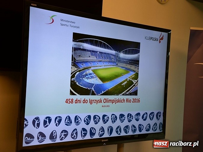 Zdjęcie w galerii na portalu naszraciborz.pl: Minister Sportu spotkał się na Stadionie Narodowym z czołówką polskich zapaśników! wiadomości z regionu