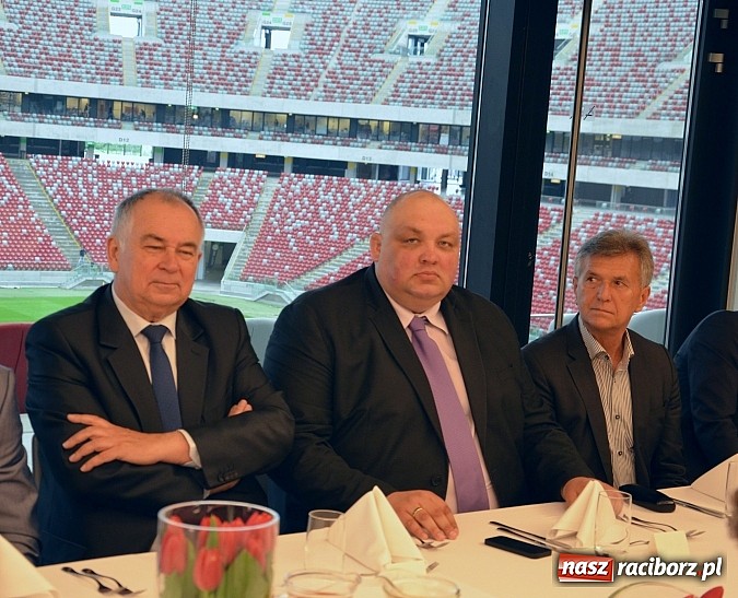 Zdjęcie w galerii na portalu naszraciborz.pl: Minister Sportu spotkał się na Stadionie Narodowym z czołówką polskich zapaśników! wiadomości z regionu