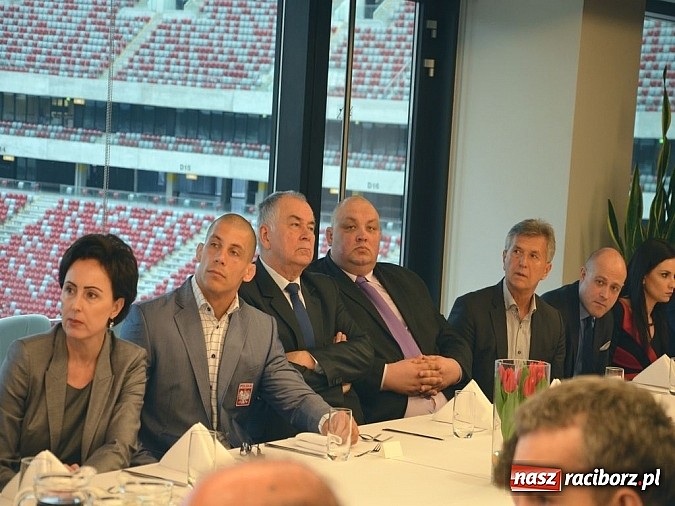 Zdjęcie w galerii na portalu naszraciborz.pl: Minister Sportu spotkał się na Stadionie Narodowym z czołówką polskich zapaśników! wiadomości z regionu