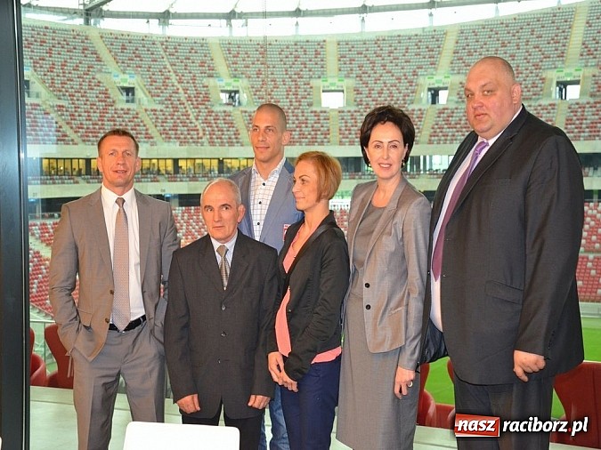 Zdjęcie w galerii na portalu naszraciborz.pl: Minister Sportu spotkał się na Stadionie Narodowym z czołówką polskich zapaśników! wiadomości z regionu