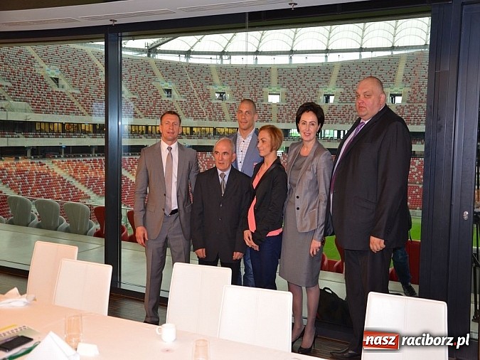 Zdjęcie w galerii na portalu naszraciborz.pl: Minister Sportu spotkał się na Stadionie Narodowym z czołówką polskich zapaśników! wiadomości z regionu