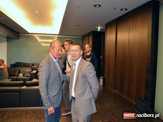 Zdjęcie w galerii na portalu naszraciborz.pl: Minister Sportu spotkał się na Stadionie Narodowym z czołówką polskich zapaśników! wiadomości z regionu