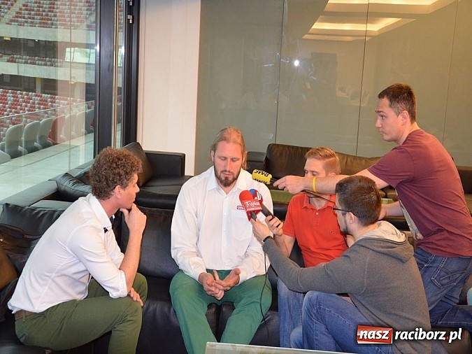 Zdjęcie w galerii na portalu naszraciborz.pl: Minister Sportu spotkał się na Stadionie Narodowym z czołówką polskich zapaśników! wiadomości z regionu