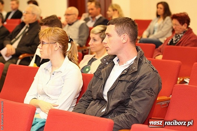 Zdjęcie w galerii na portalu naszraciborz.pl: Szkolnictwo zawodowe i techniczne w relacji z pracodawcą na Zamku Piastowskim wiadomości z regionu