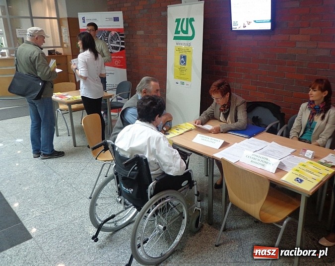 Zdjęcie w galerii na portalu naszraciborz.pl: Dzień otwarty dla niepełnosprawnych w ZUS wiadomości z regionu