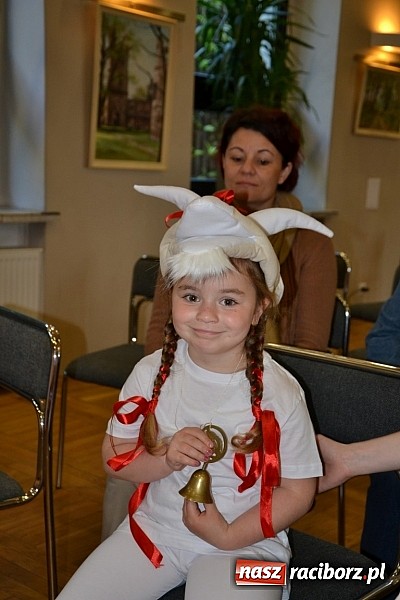 Zdjęcie w galerii na portalu naszraciborz.pl: XXI Gminny Przegląd Młodych Talentów w Tworkowie  wiadomości z regionu