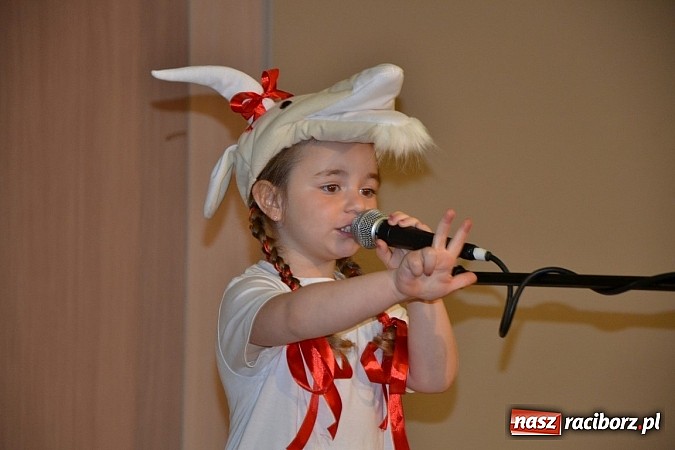 Zdjęcie w galerii na portalu naszraciborz.pl: XXI Gminny Przegląd Młodych Talentów w Tworkowie  wiadomości z regionu