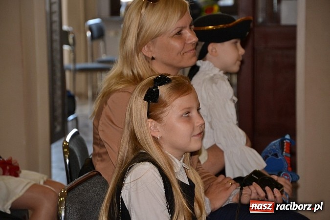 Zdjęcie w galerii na portalu naszraciborz.pl: XXI Gminny Przegląd Młodych Talentów w Tworkowie  wiadomości z regionu