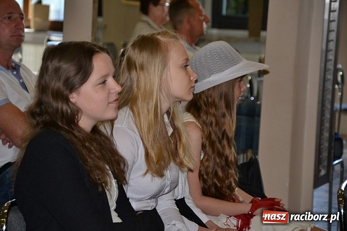 Zdjęcie w galerii na portalu naszraciborz.pl: XXI Gminny Przegląd Młodych Talentów w Tworkowie  wiadomości z regionu